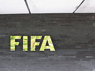 Four Irish players apply to FI...